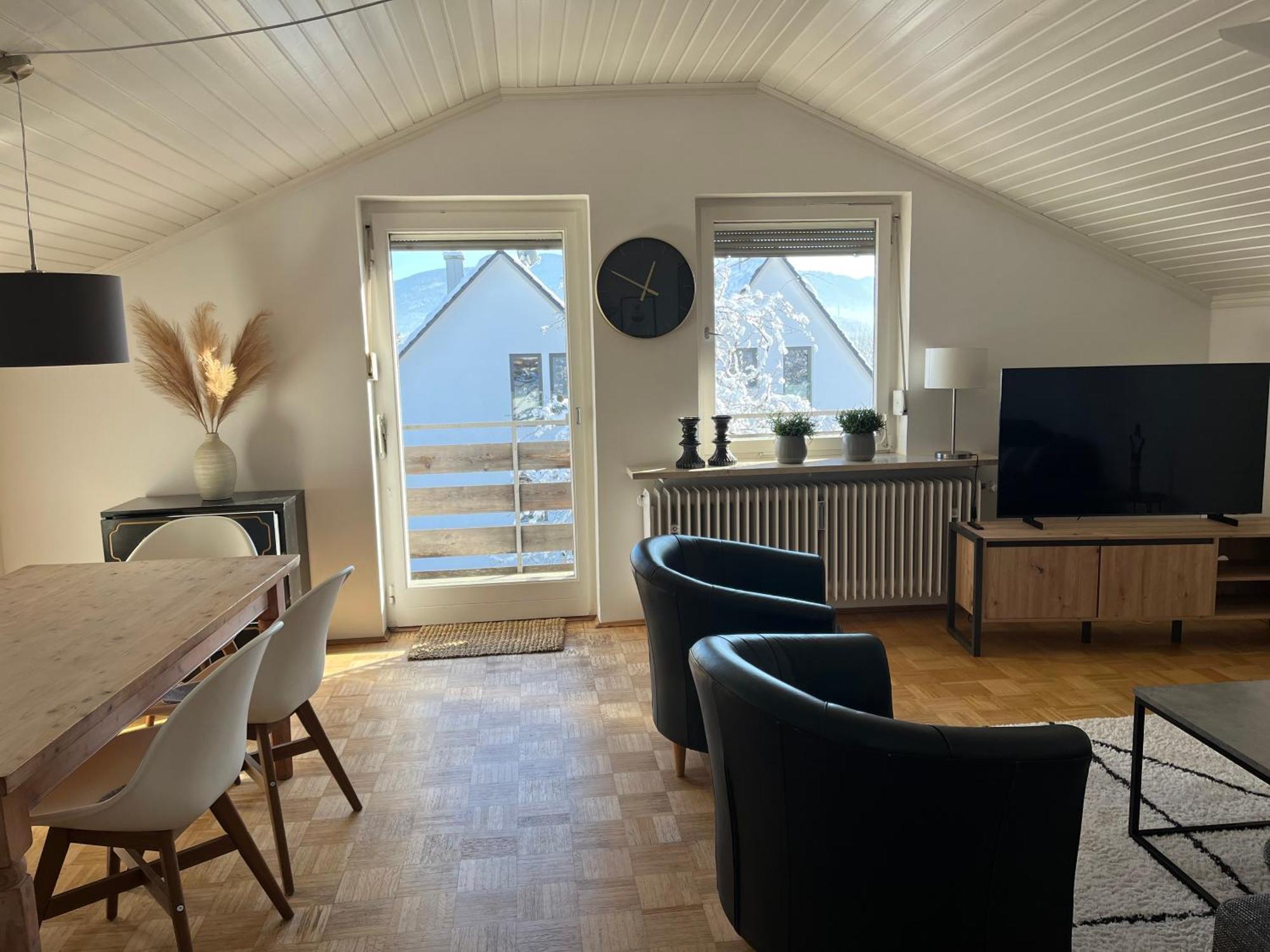 Helle, Ruhige Ferienwohnung Mit Balkon Bad Tolz Exterior photo